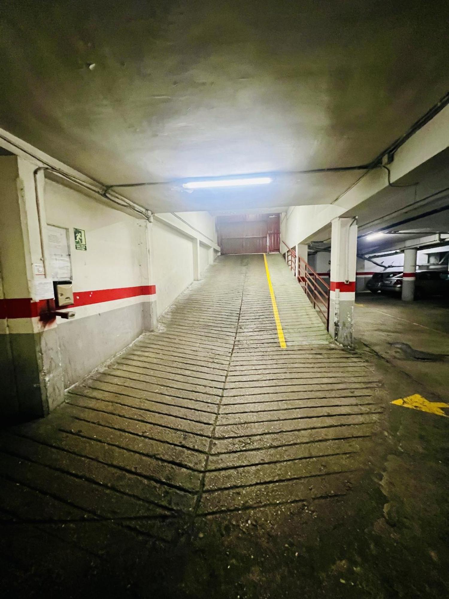 A Orillas Del Pilar Con Parking Zaragoza Eksteriør bilde